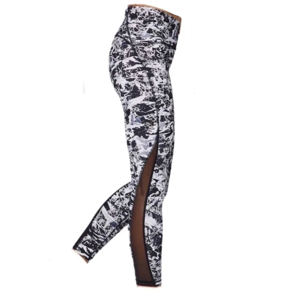 Lululemon Train Times 7/8 Pant 25” Interlaced Starlight Black / Black